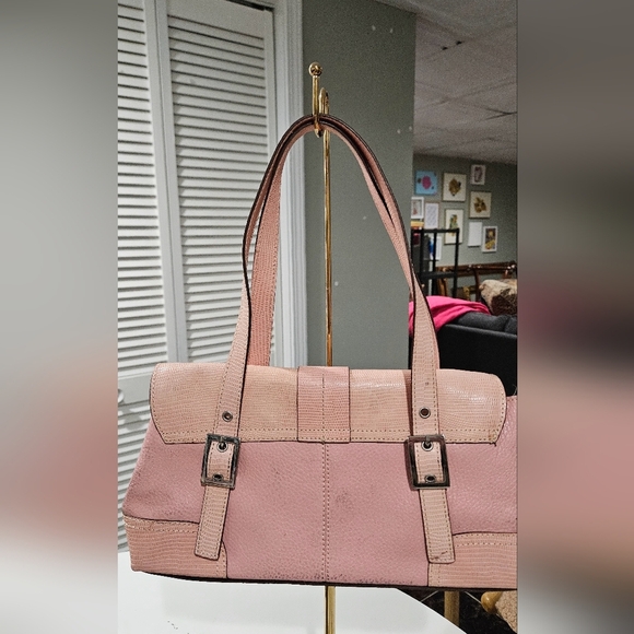 Vintage Y2K MAXX NEWYORK leather/lizard Embossed Pastel Pink Buckle Shouder Bag. - Picture 9 of 16